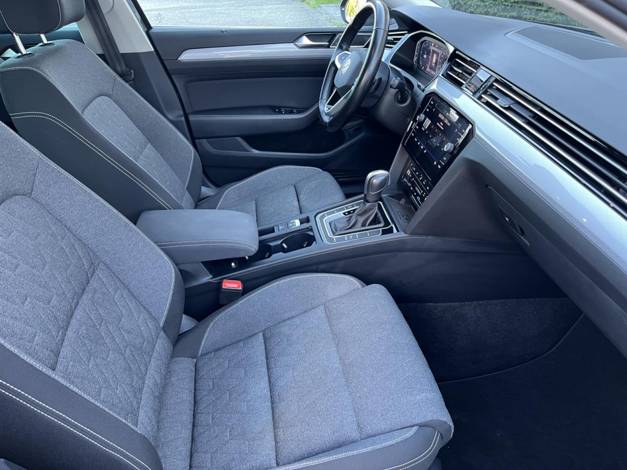 Passat Variant 2,0 TDI DSG Business (Navi+ACC+RearView)