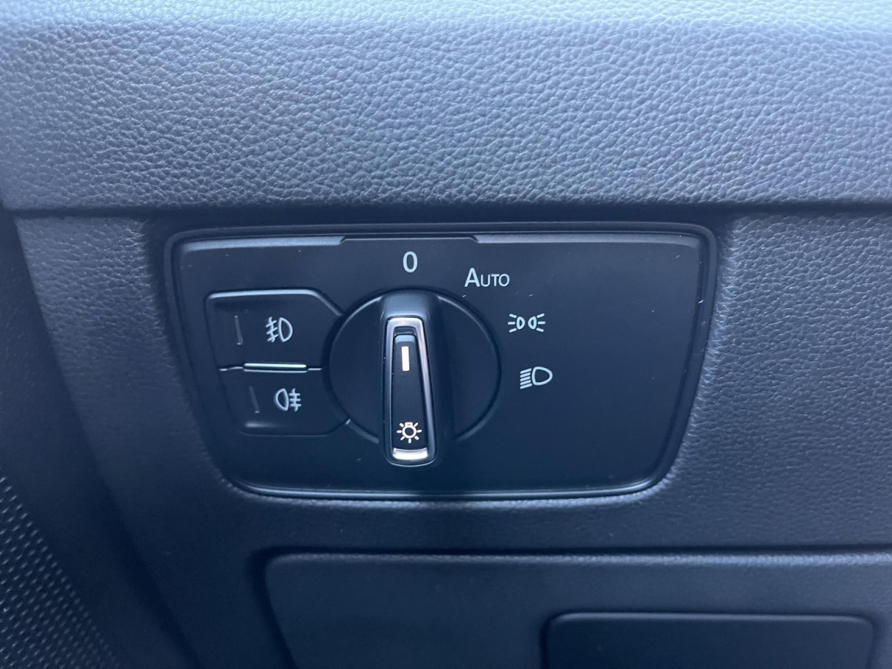 Passat Variant 2,0 TDI DSG Business (Navi+ACC+RearView)