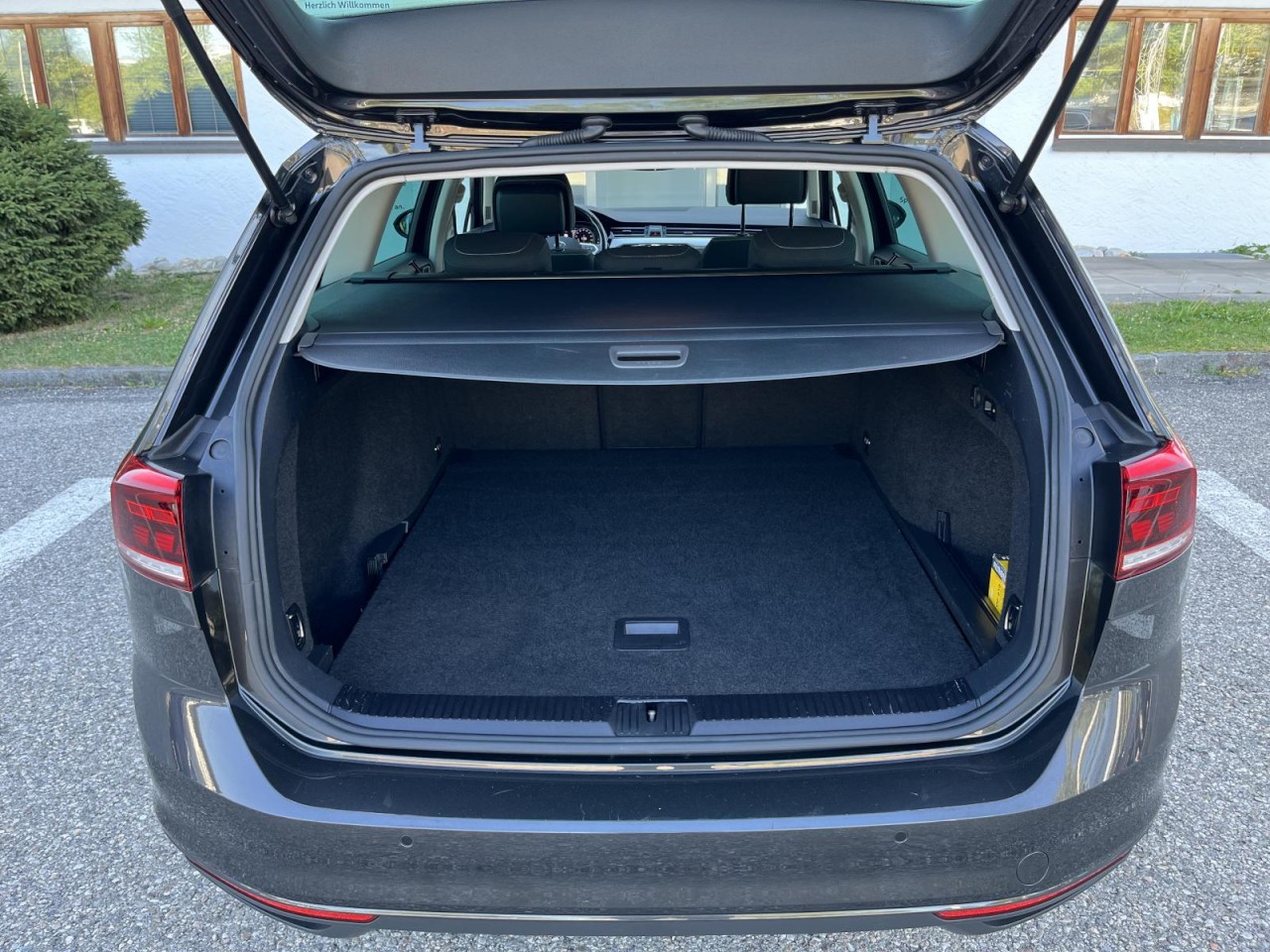Passat Variant 2,0 TDI DSG Business (Navi+ACC+RearView)
