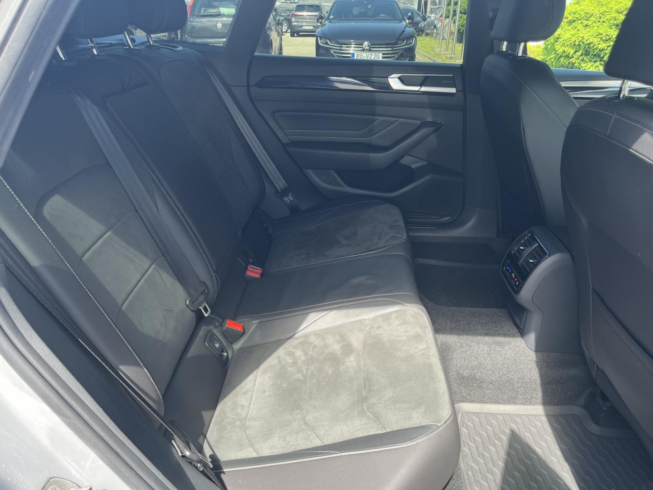 Arteon Shootingbrake 2,0 TDI DSG R-Line (AHK+DCC+Navi)