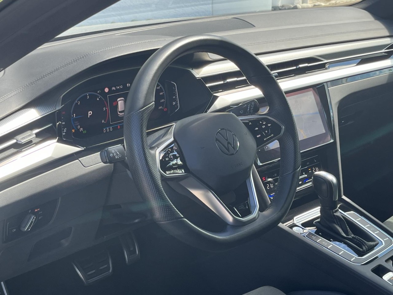 Arteon Shootingbrake 2,0 TDI DSG R-Line (AHK+DCC+Navi)
