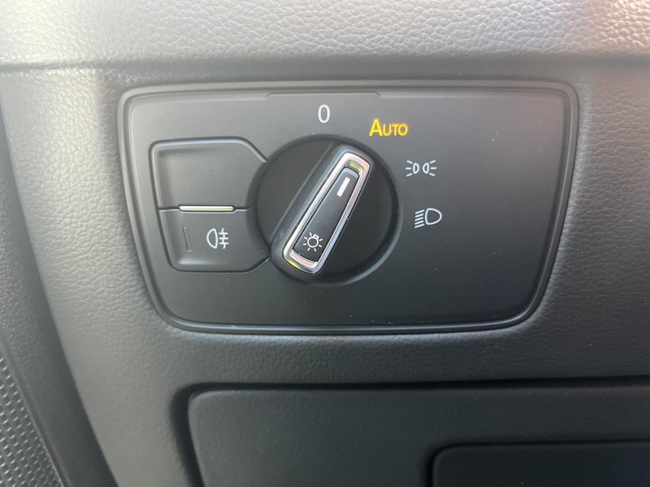 Arteon Shootingbrake 2,0 TDI DSG R-Line (AHK+DCC+Navi)