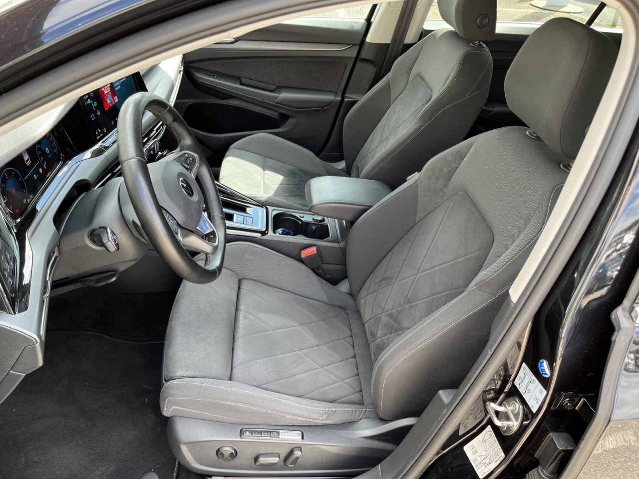 Golf VIII Variant 2,0 TDI DSG Style (LED+ACC+RearView)