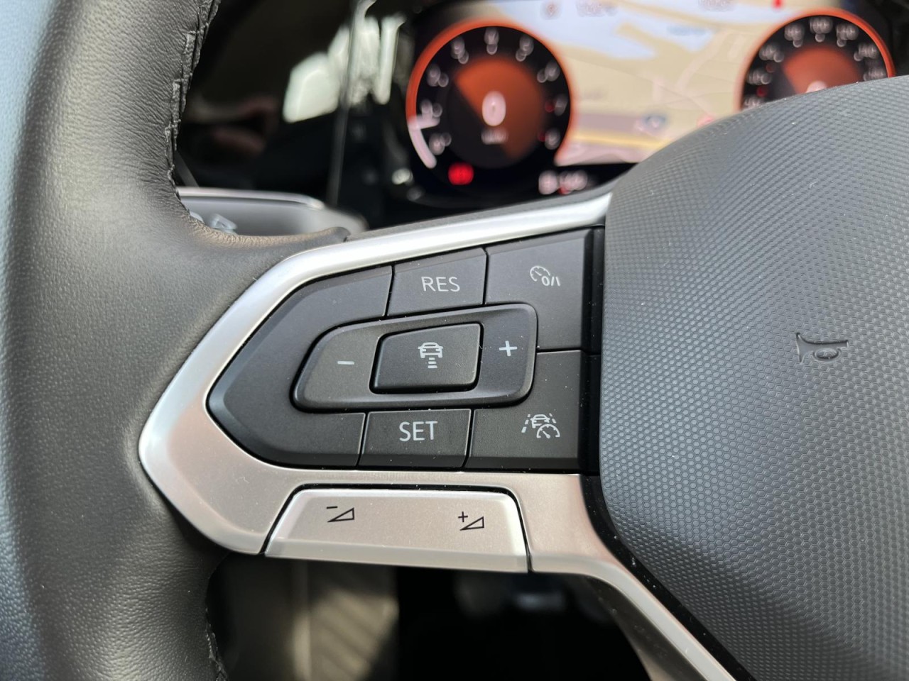 Golf VIII 1,5 TSI Style (LED+ACC+Navi) Klima