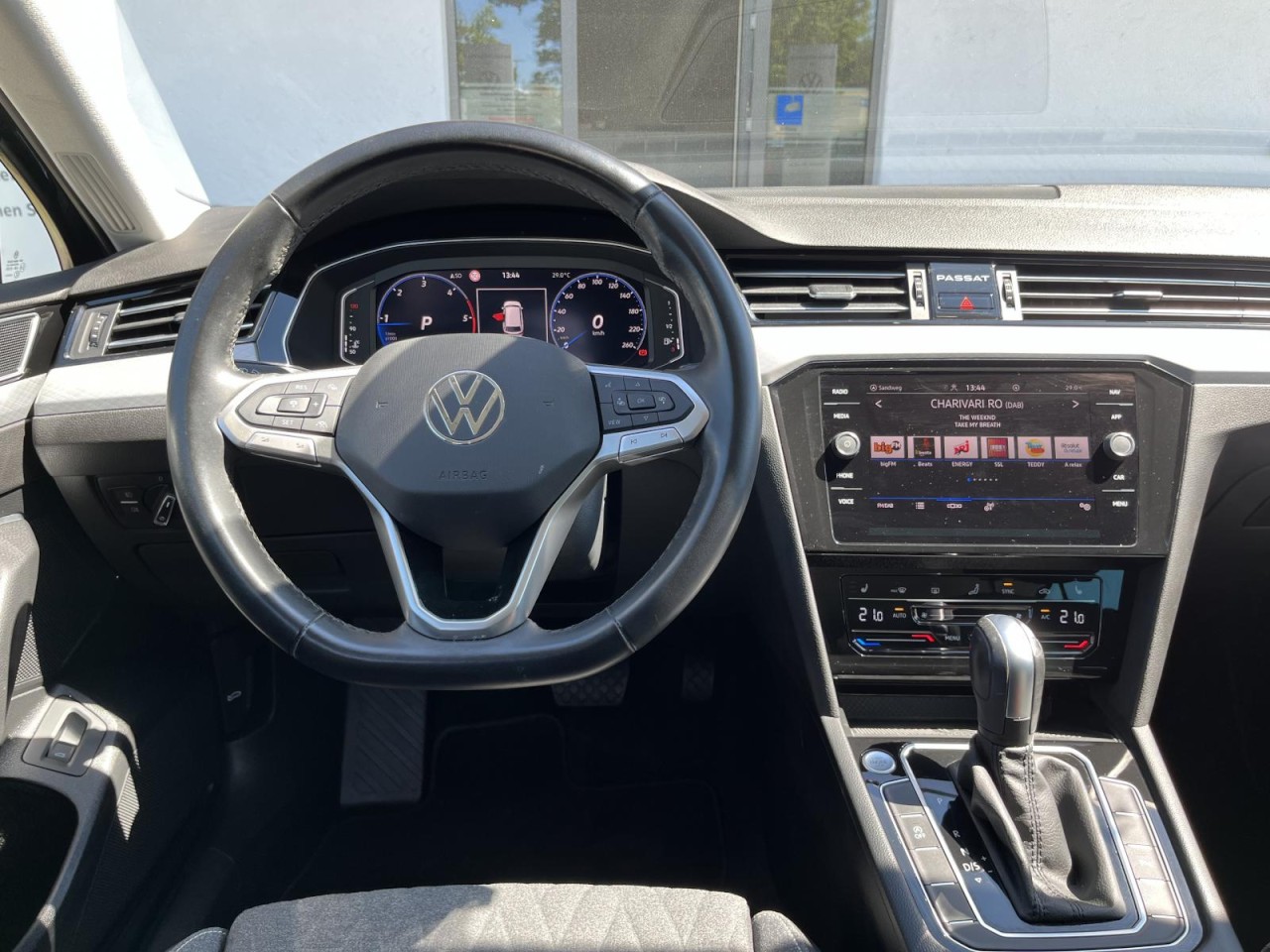 Passat Variant 2,0 TDI DSG Business (AHK+RearView+Navi)
