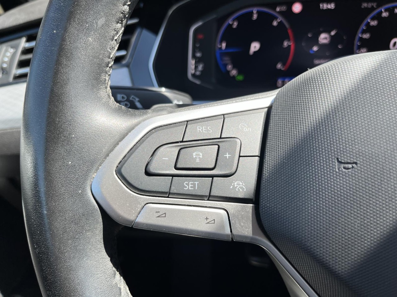 Passat Variant 2,0 TDI DSG Business (AHK+RearView+Navi)