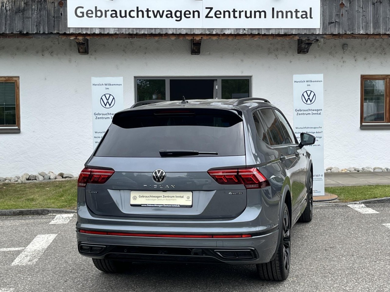 Tiguan Allspace R-Line 2,0 TSI DSG BlackStyle 7-Sitzer 4Motion (RearView+DCC)