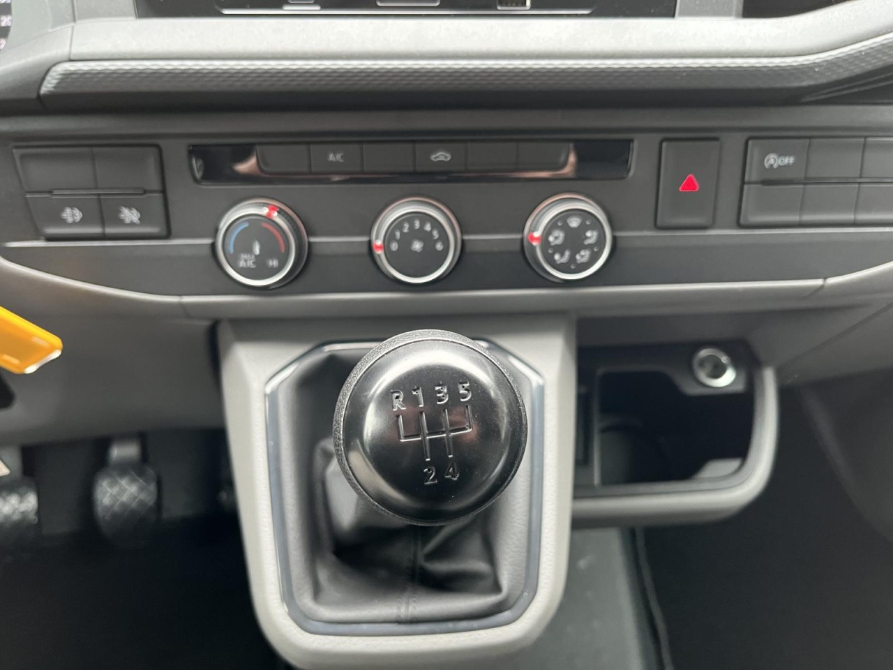 Transporter Kasten T6.1 LR 2,0 TDI (PDC+Klima)