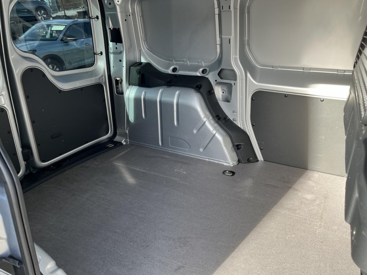 Caddy Cargo 2.0 TDI DSG (Navi+LED+RearView+Standh.)