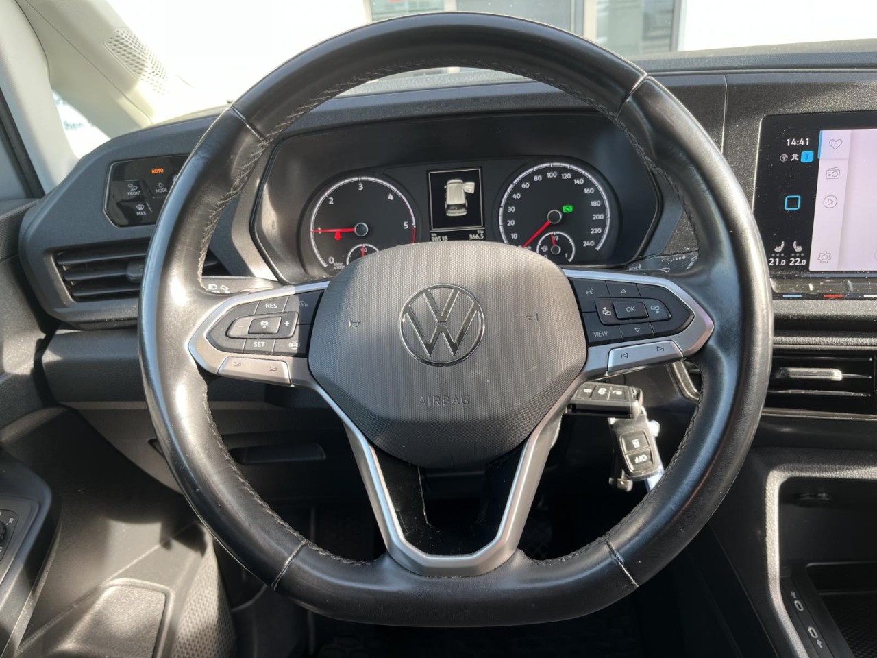 Caddy Cargo 2.0 TDI DSG (Navi+LED+RearView+Standh.)