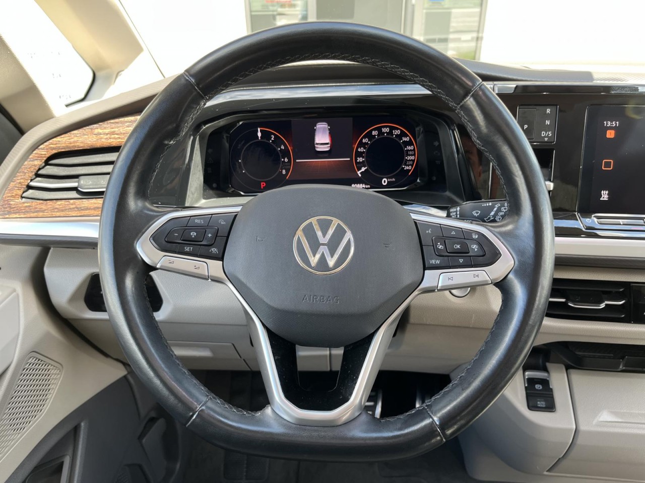 Multivan T7 1,4 TSI eHybrid Style KÜ (AHK+IQLight+Standhzg.)