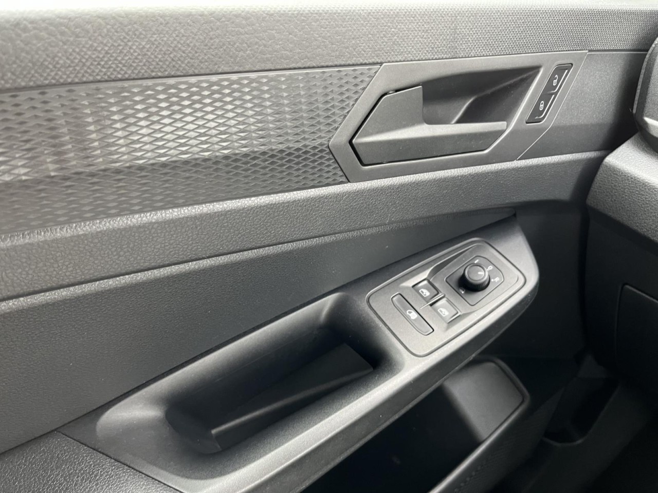 Caddy Maxi Commerce Cargo EcoProfi 2,0 TDI (AHK+Navi+Klima)