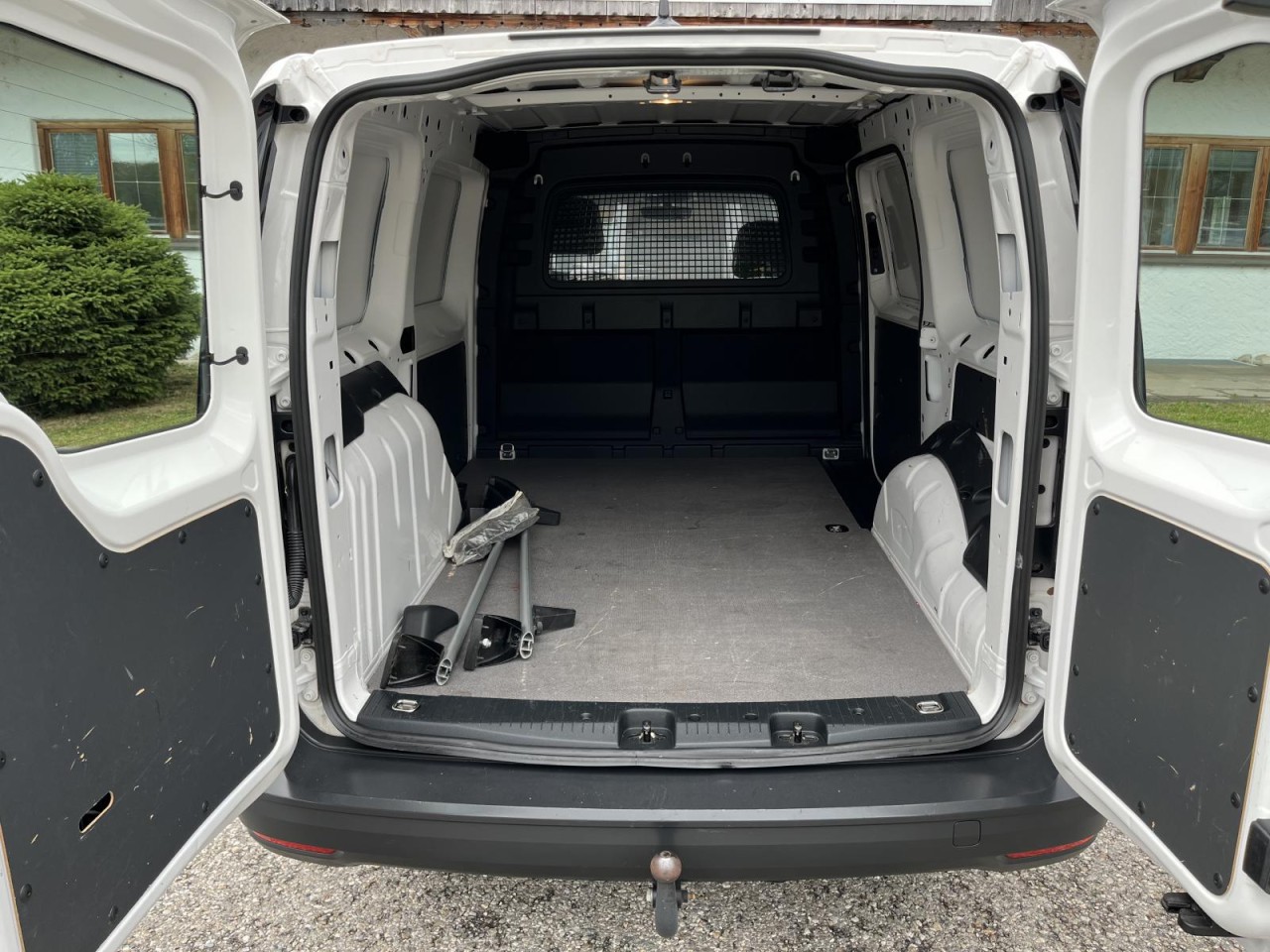 Caddy Maxi Commerce Cargo EcoProfi 2,0 TDI (AHK+Navi+Klima)