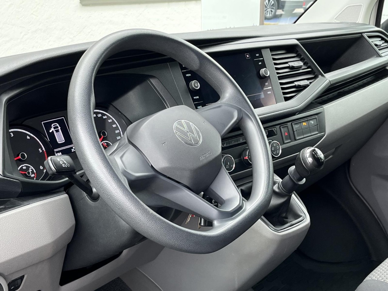 Transporter Kasten T6.1 KR 2,0 TDI (Klima+Navi+RearView)