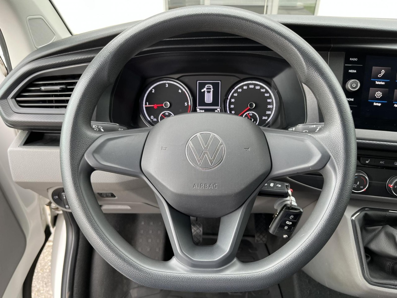 Transporter Kasten T6.1 KR 2,0 TDI (Klima+Navi+RearView)