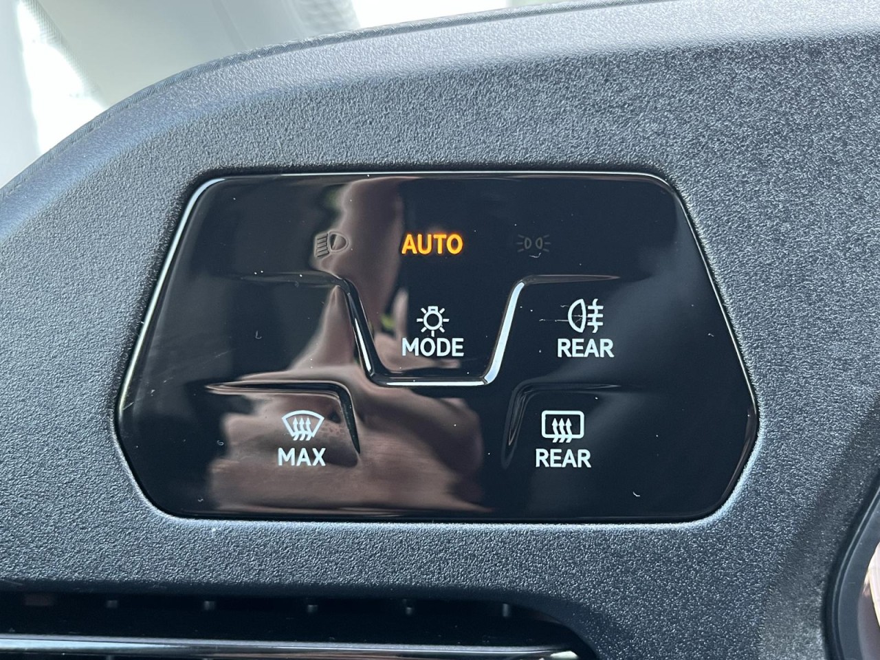 Caddy 2,0 TDI Basis (Klima+PDC+Sitzhzg) Klima