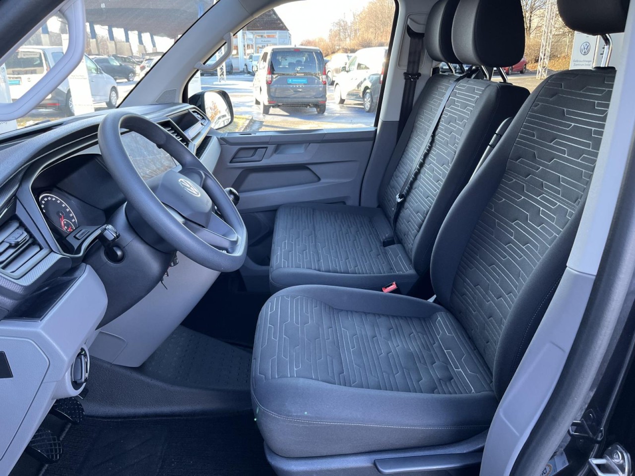 Caravelle T6.1 Comfortline 2,0 TDI (9Sitzer+AHK+Navi)