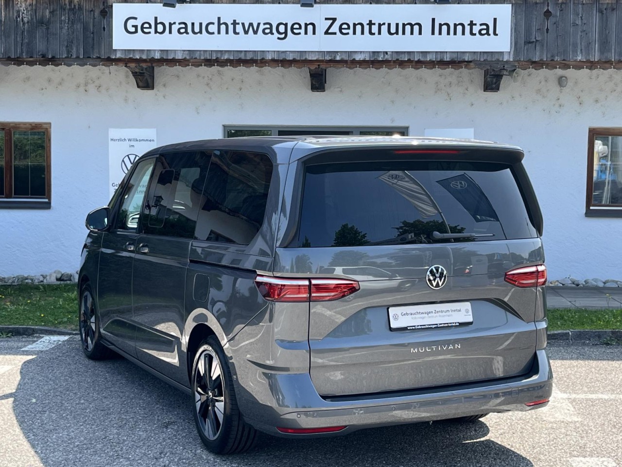 Multivan T7 2,0 TDI DSG Life LÜ (IQLight+AHK+Standhzg.)