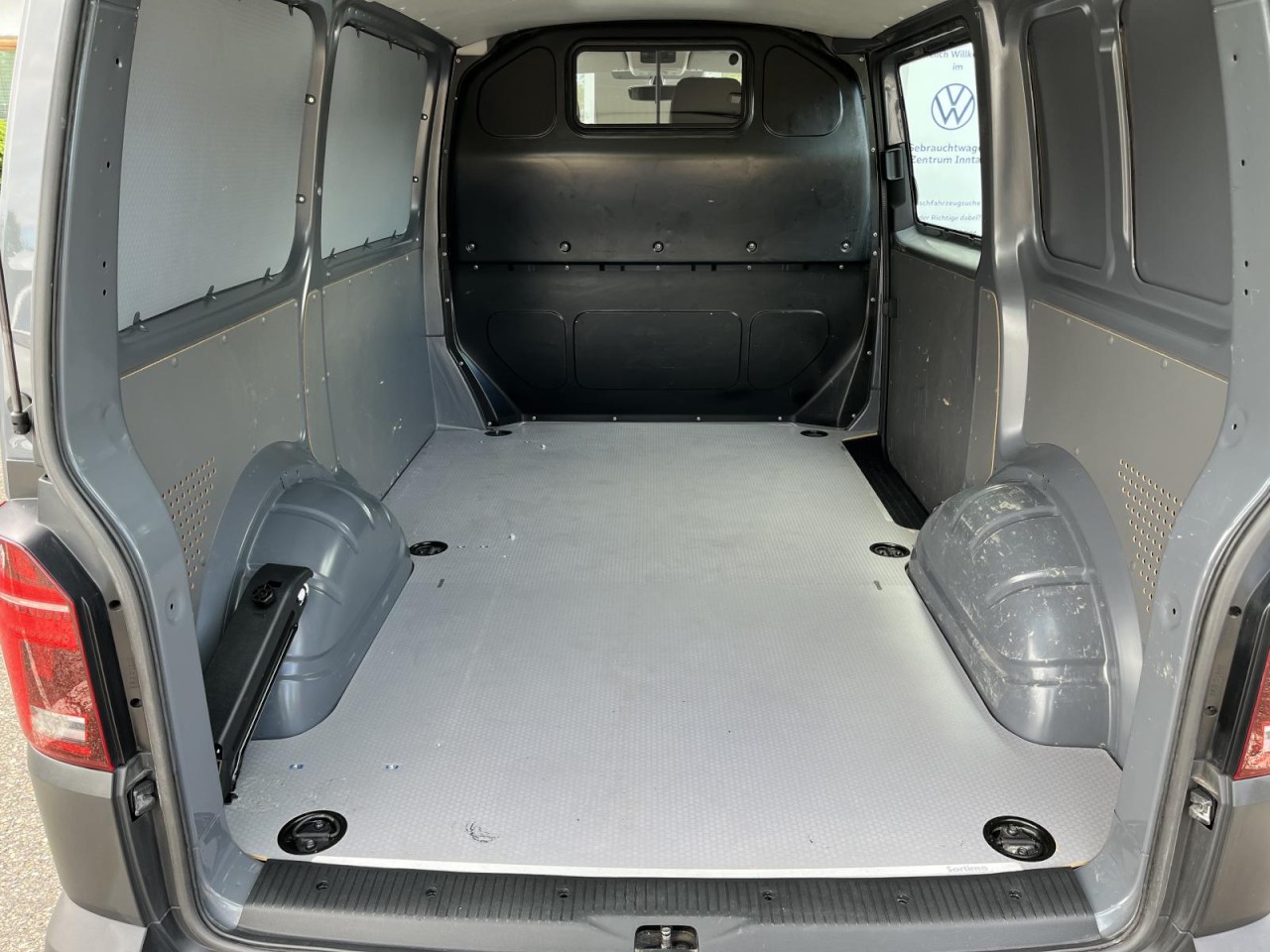 Transporter Kasten T6.1 KR 2,0 TDI DSG (AHK+LED+Navi+Standhzg.)