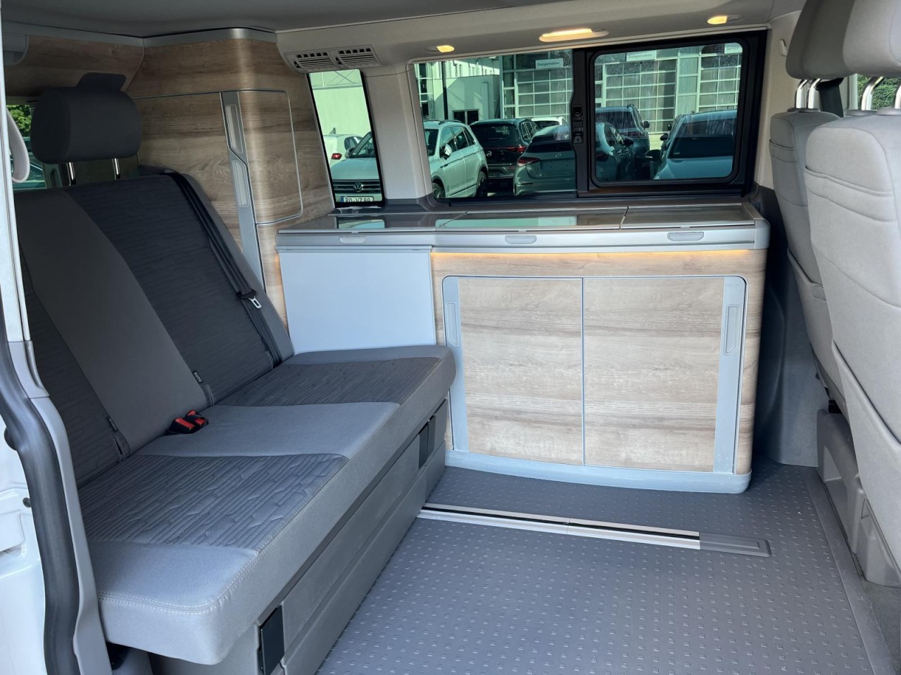 California T6.1 Ocean Edition 2,0 TDI DSG 4Motion (AHK+LED+Navi)