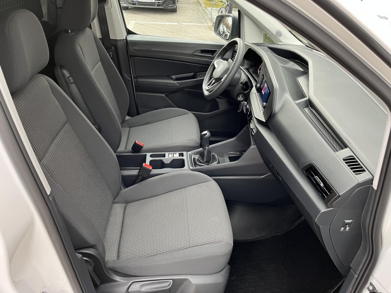 Caddy Maxi Commerce Cargo 2,0 TDI (AHK+Klima+Sortimo-Regal)