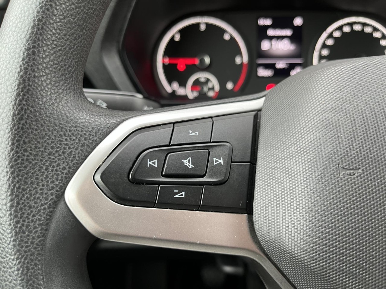 Caddy Maxi Commerce Cargo 2,0 TDI (AHK+Klima+Sortimo-Regal)