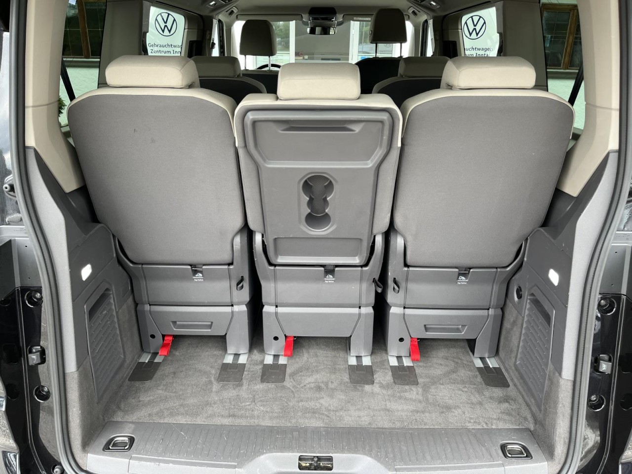 Multivan T7 2,0 TDI DSG KÜ (LED+Navi+RearView)