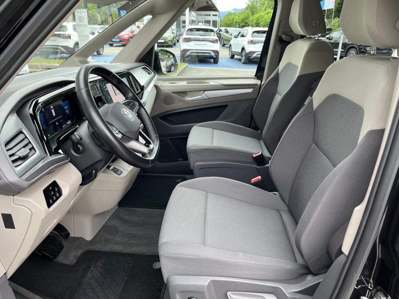Multivan T7 2,0 TDI DSG KÜ (LED+Navi+RearView)