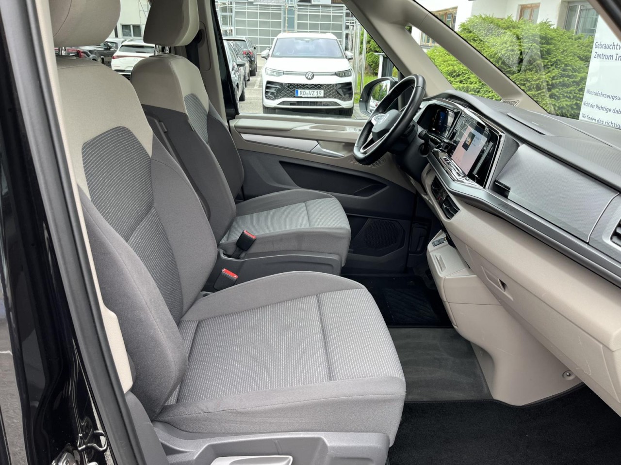 Multivan T7 2,0 TDI DSG KÜ (LED+Navi+RearView)