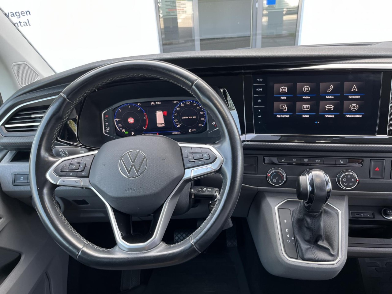 Transporter T6.1 Kasten LR 2,0 TDI DSG (Klima+LED+Navi+RearView)