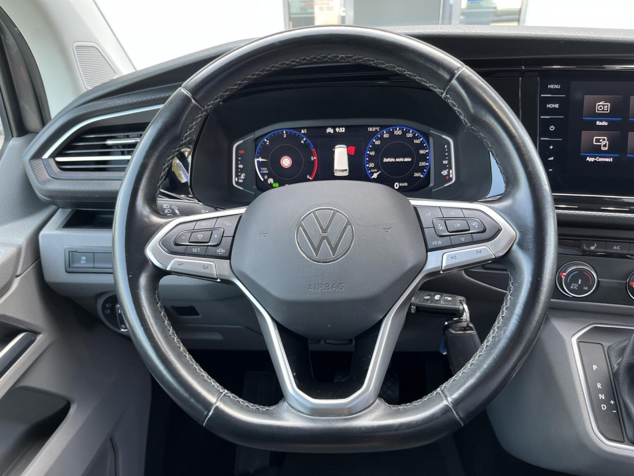 Transporter T6.1 Kasten LR 2,0 TDI DSG (Klima+LED+Navi+RearView)