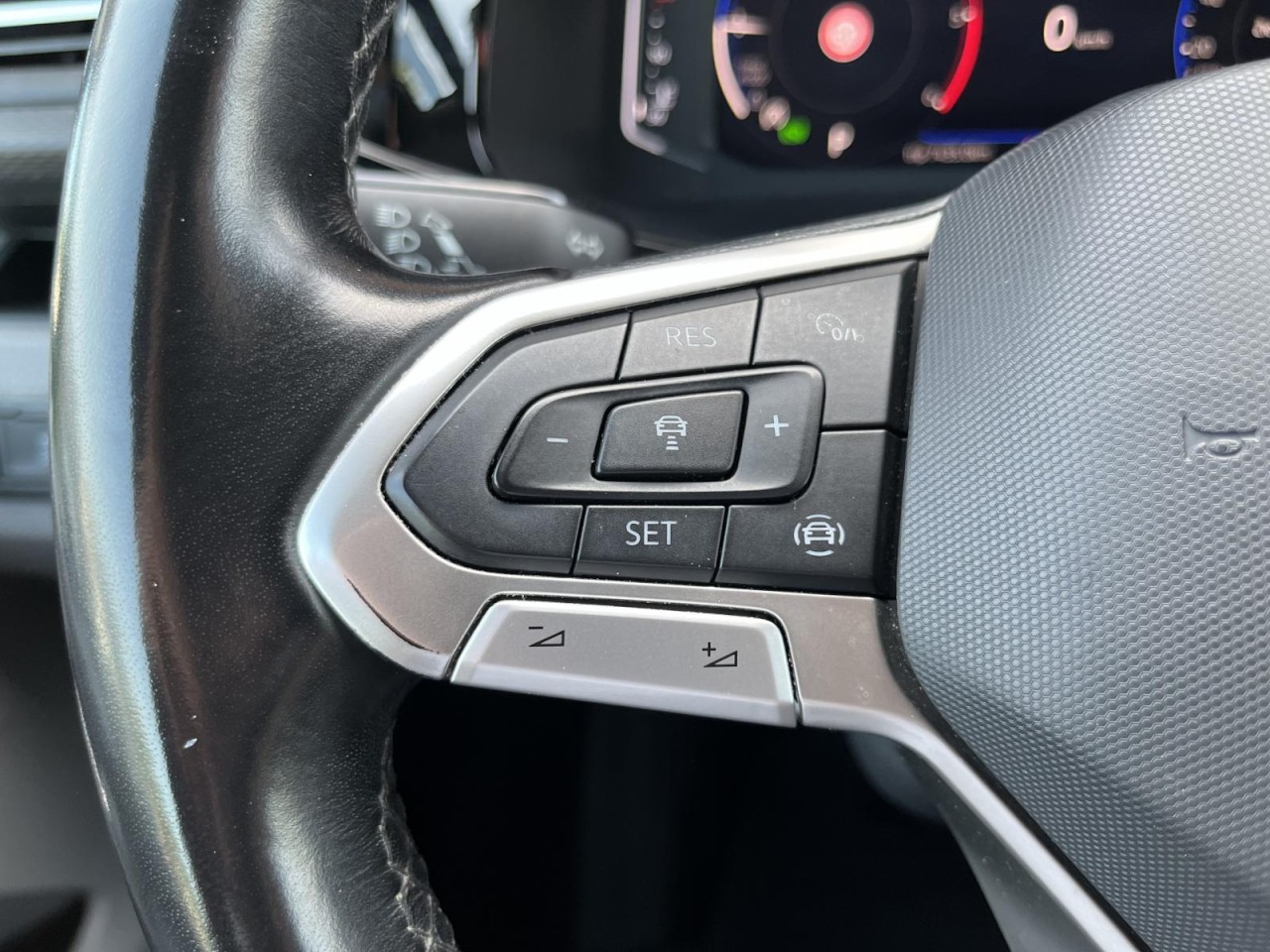 Transporter T6.1 Kasten LR 2,0 TDI DSG (Klima+LED+Navi+RearView)