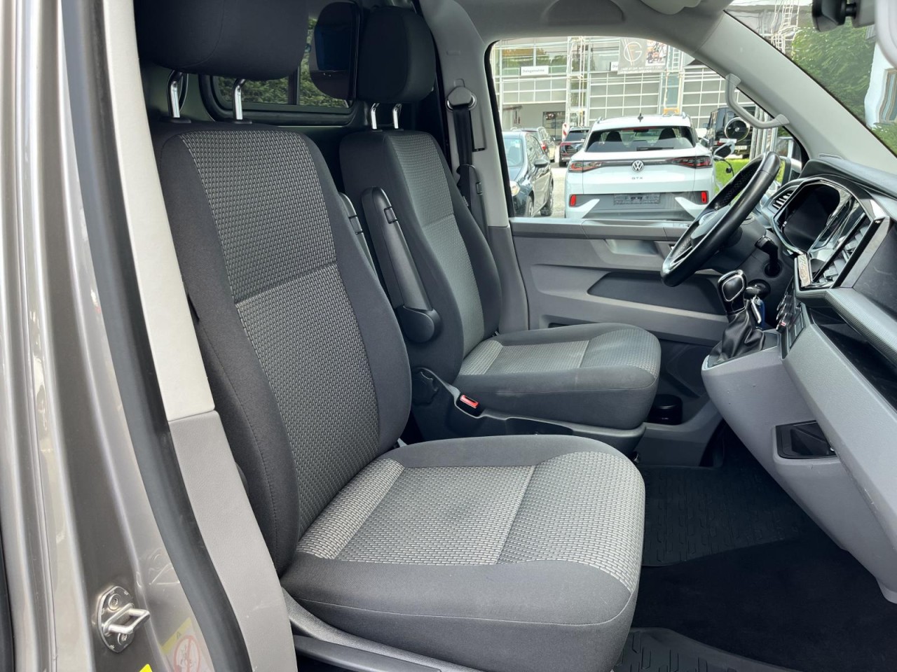 Transporter T6.1 Kasten LR 2,0 TDI DSG (Klima+LED+Navi+RearView)