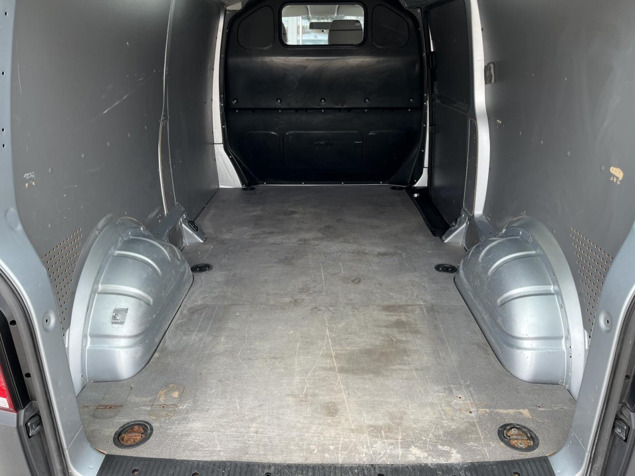 Transporter Kasten T6.1 LR 2,0 TDI DSG (AHK+Klima)