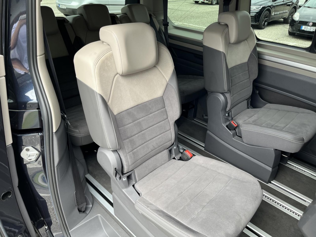 Multivan T7 2,0 TDI DSG Life KÜ (IQ.Light+AHK+Standhzg.)