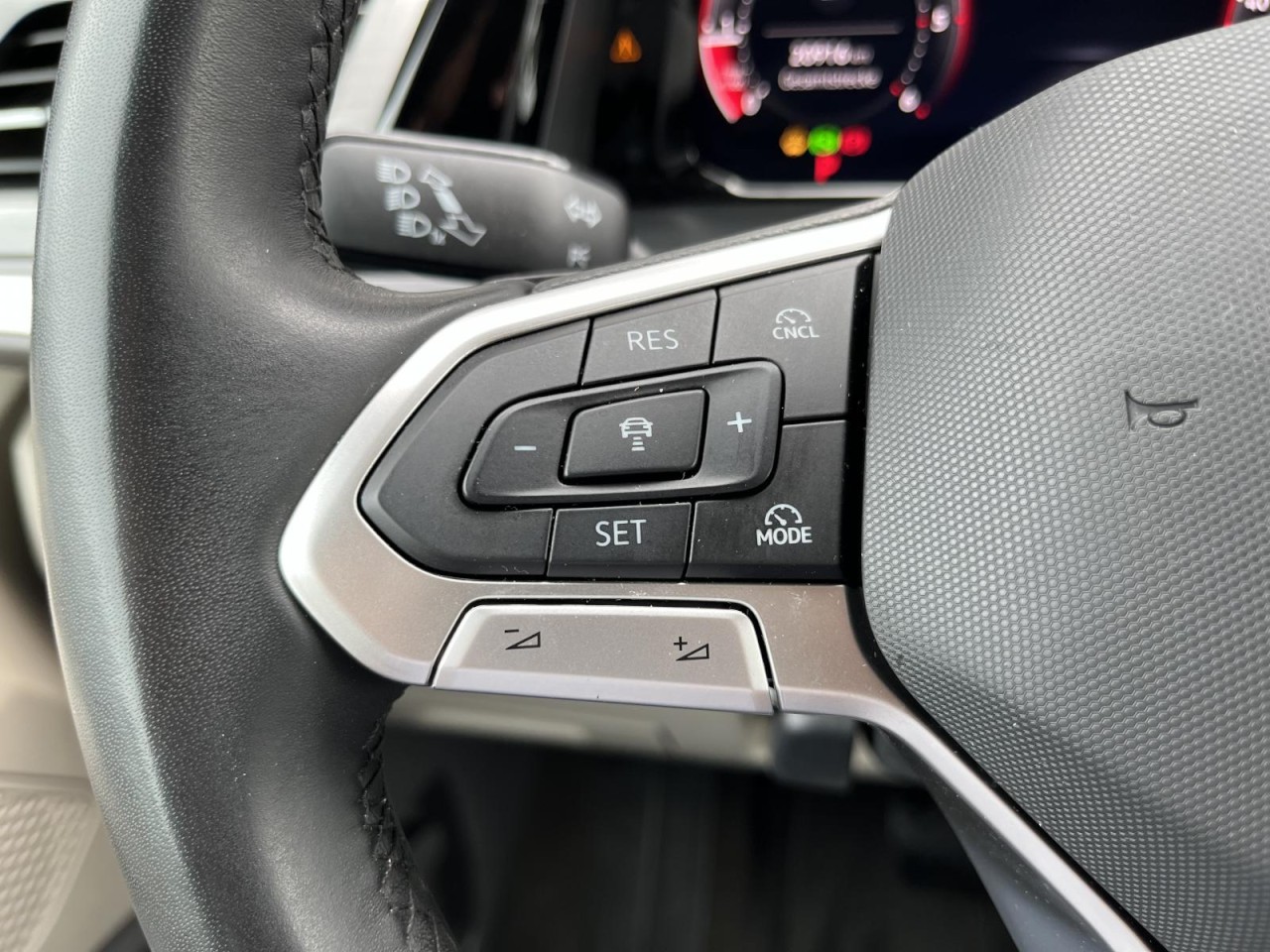 Multivan T7 2,0 TDI DSG Life KÜ (IQ.Light+AHK+Standhzg.)