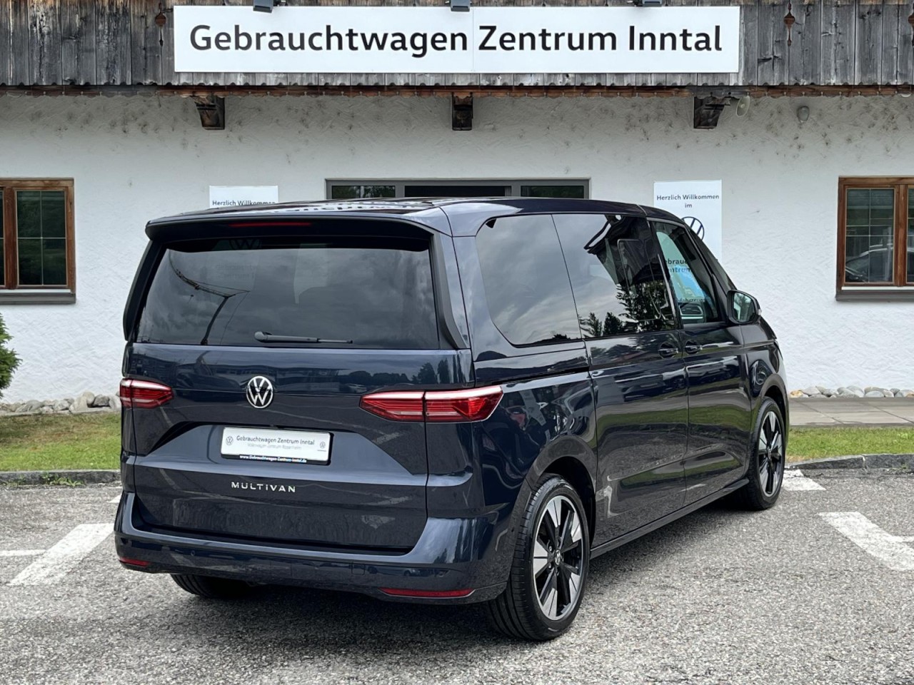 Multivan T7 2,0 TDI DSG Life KÜ (IQ.Light+AHK+Standhzg.)