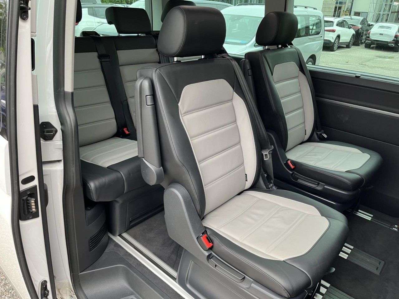Multivan T6.1 Highline 2,0 TDI DSG 4Motion (AHK+LED+Standhzg.)