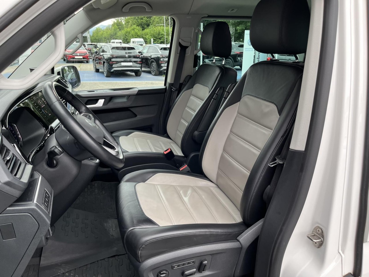 Multivan T6.1 Highline 2,0 TDI DSG 4Motion (AHK+LED+Standhzg.)