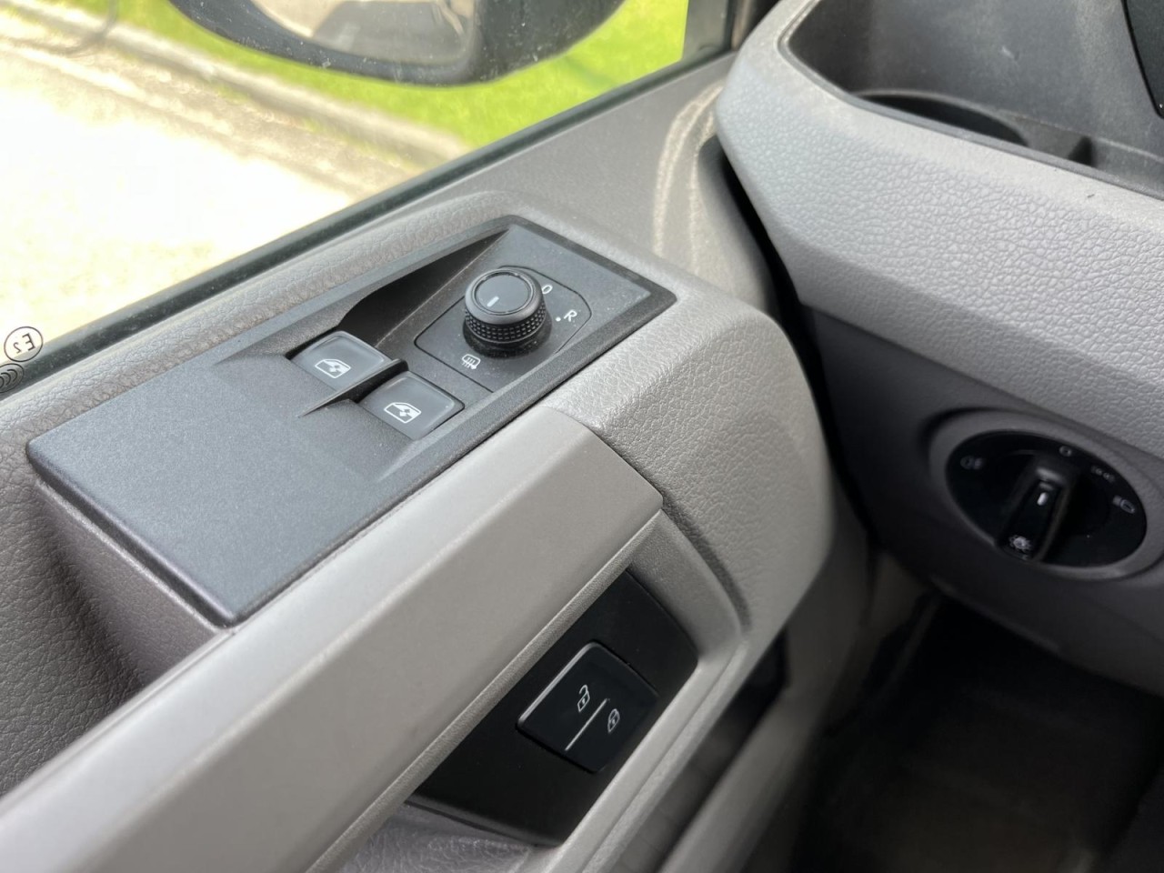 Crafter Kasten LR HD 2,0 TDI (Laderampe+AHK+Standhzg.)