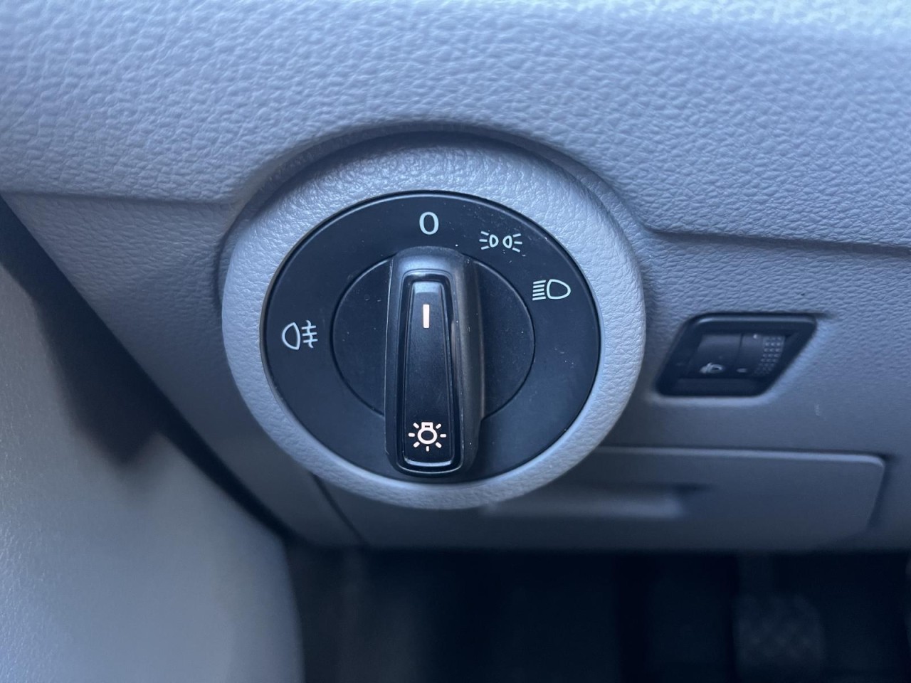 Transporter Kasten T6.1 KR 2,0 TDI (AHK+Klima+PDC)