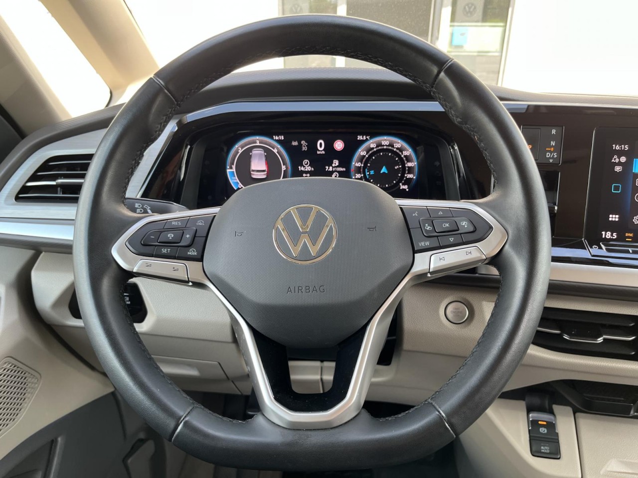 Multivan T7 2,0 TDI DSG Life LÜ (IQLight+Sithzg.+Standhzg.)