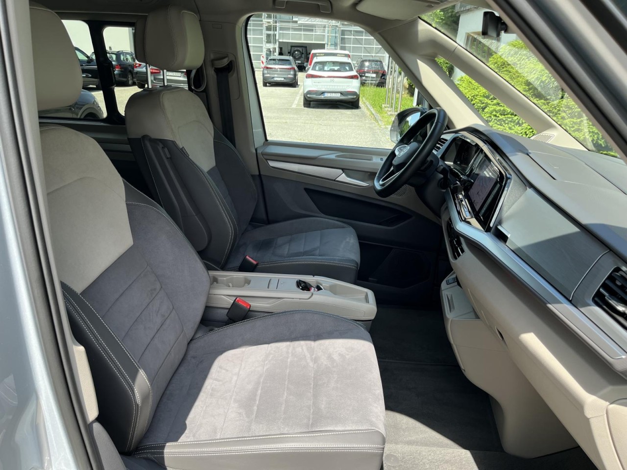 Multivan LÜ 2,0 TDI DSG (IQ.Light+Navi+Standhzg.)