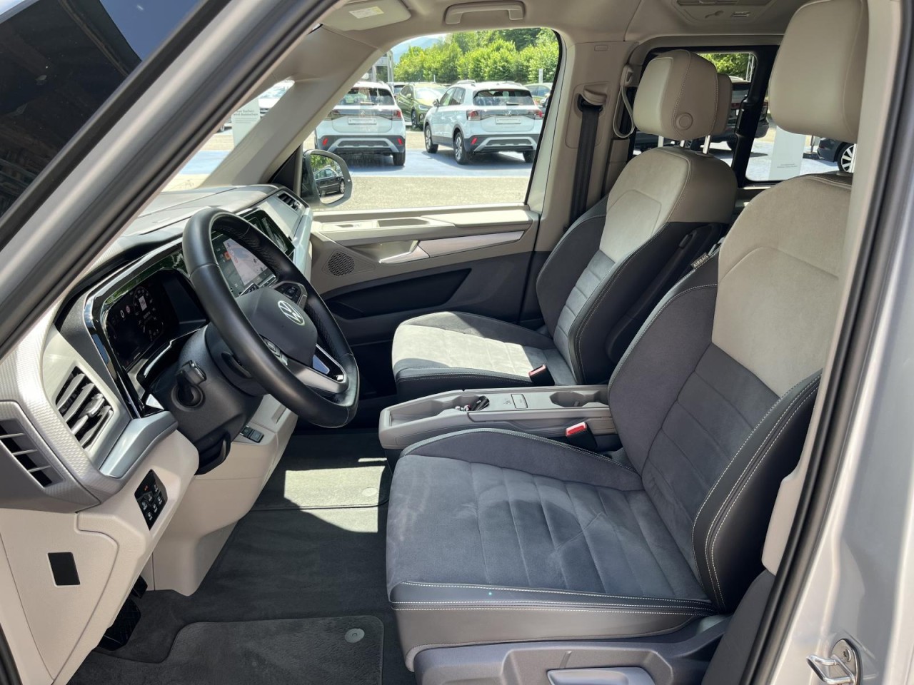 Multivan LÜ 2,0 TDI DSG (IQ.Light+Navi+Standhzg.)