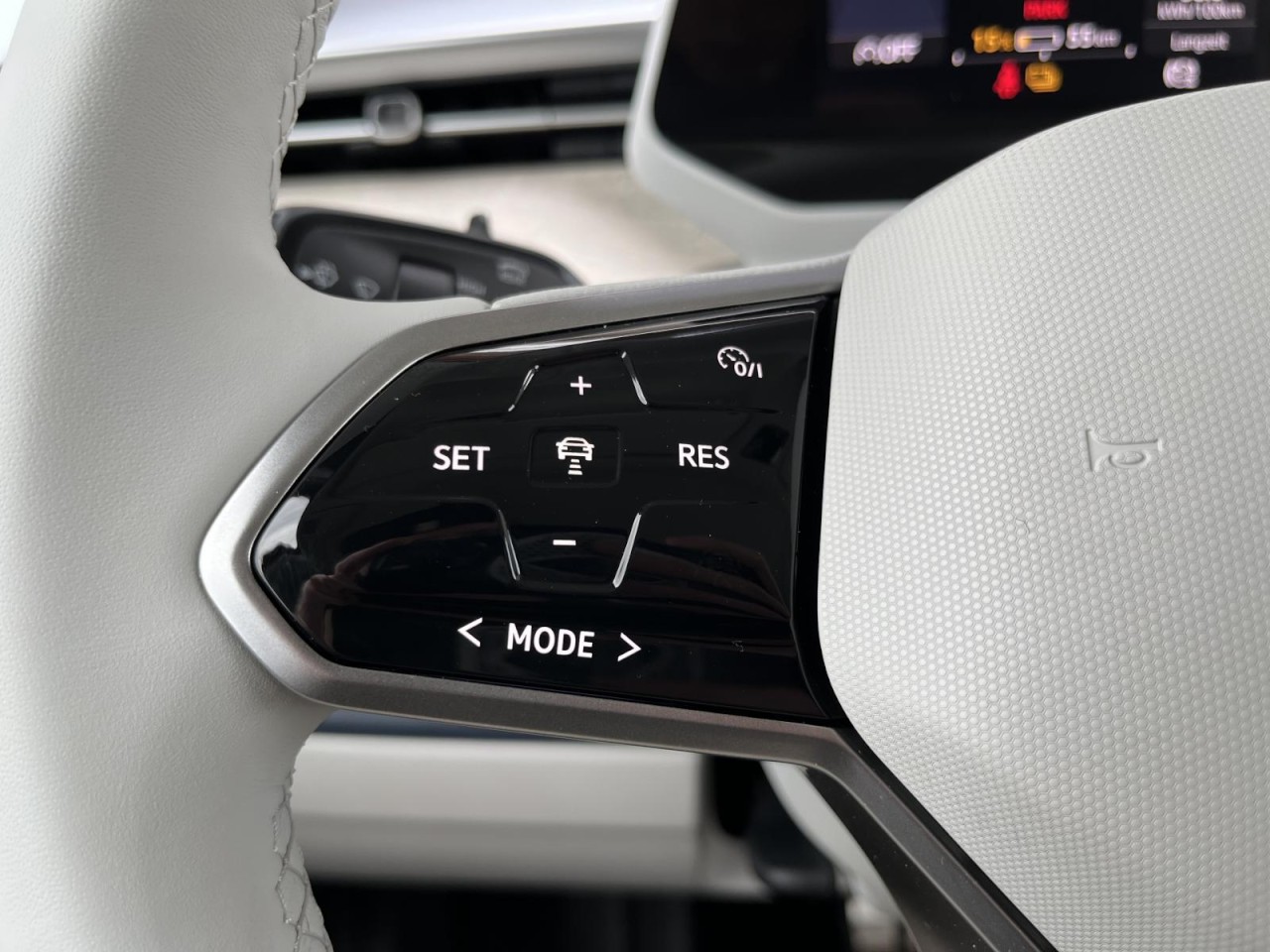 ID.Buzz ID Buzz Pro 150 kw CCS KR (AHK+IQ-Light+Navi)