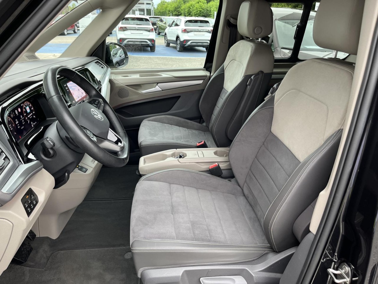 Multivan T7 KÜ 2,0 TDI DSG Life (IQ.Light+AHK+Sitzhzg.)