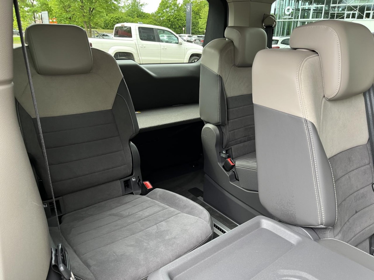 Multivan T7 Life KÜ 2,0 TDI DSG (IQ.Light+Sithzg.+AHK)