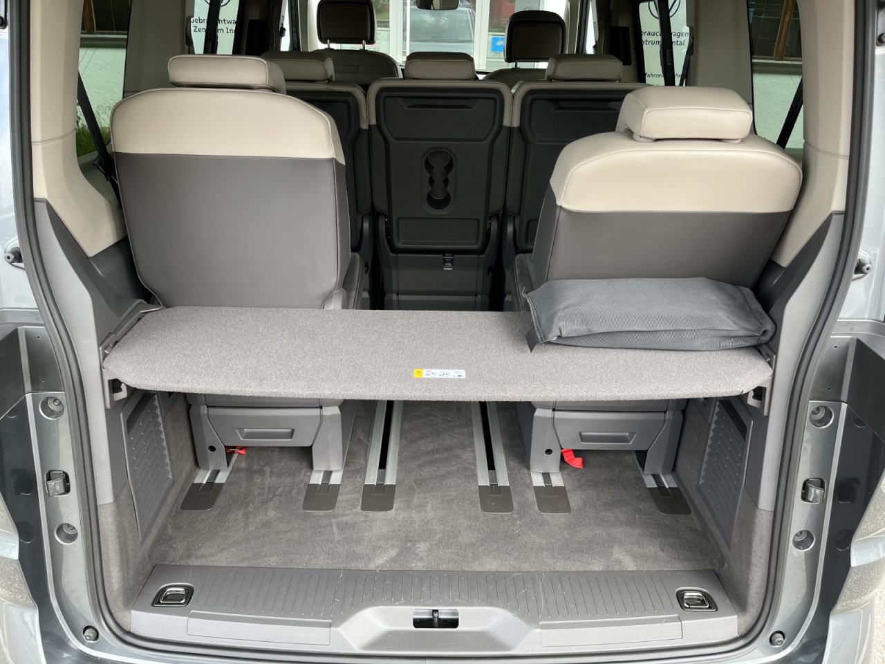 Multivan T7 Life KÜ 2,0 TDI DSG (IQ.Light+Sithzg.+AHK)