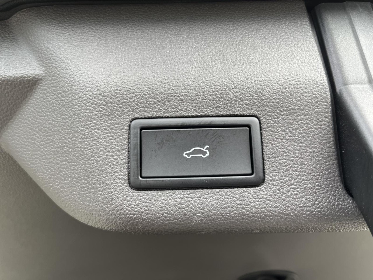 Multivan T7 Life KÜ 2,0 TDI DSG (IQ.Light+Sithzg.+AHK)
