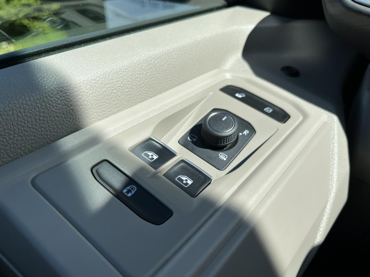 Multivan T7 Life KÜ 2,0 TDI DSG (LED+Navi+Standhzg.+AHK)